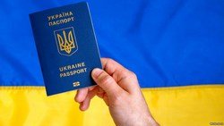 Паспортный контроль. Зачем Порошенко решил бороться с двойным гражданством на Украине