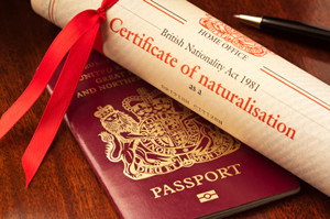 Паспорт гражданина Великобритании и сертификат натурализации