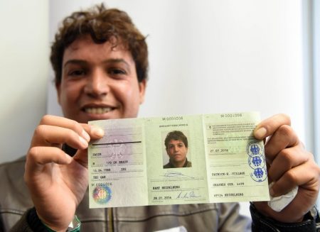 Получение паспорта беженцем